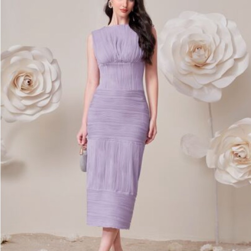Elegant Lavender Sleeveless Dress